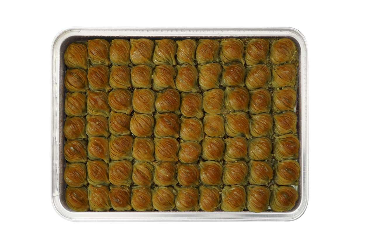 Mussel Shaped Baklava with Walnut and Cream